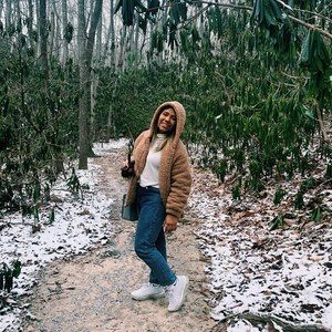 Meet your Posher, Abigail